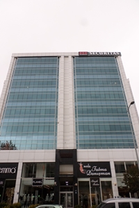 BALGAT'TA CADDE ÜZERİNDE PRESTİJLİ OFİS